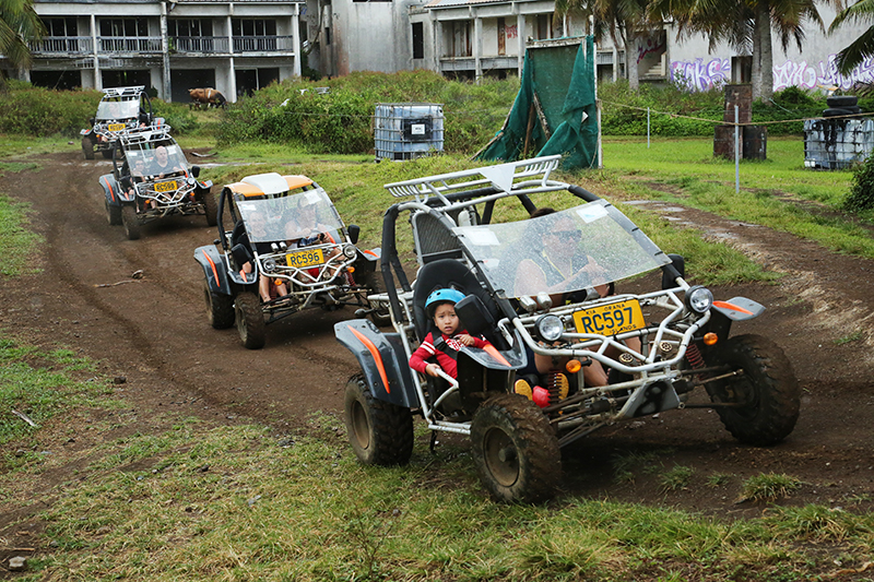 Mud Buggies : Rarotonga : Business News Photos : Richard Moore : Photographer